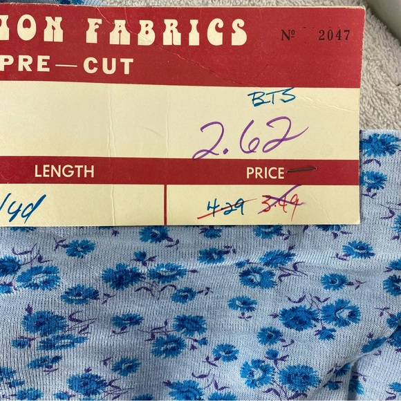 Vintage Fashion Fabrics Pre Cut Blue Floral Fabric - Picture 6 of 13